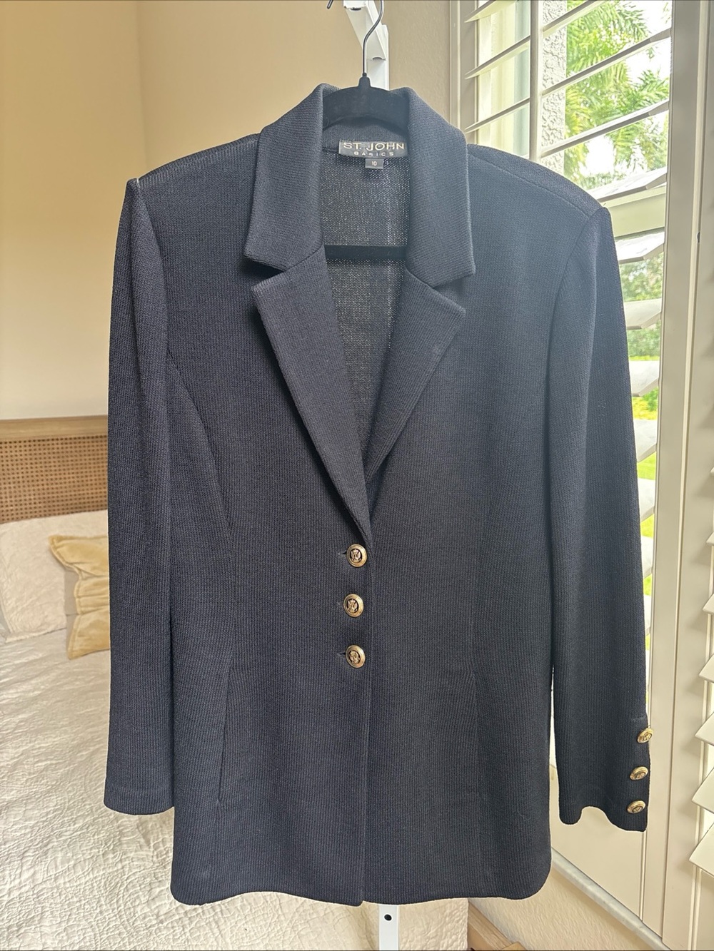 ST JOHN BASICS Tailored Knit Blazer Black Size 10 Excellent Condition
